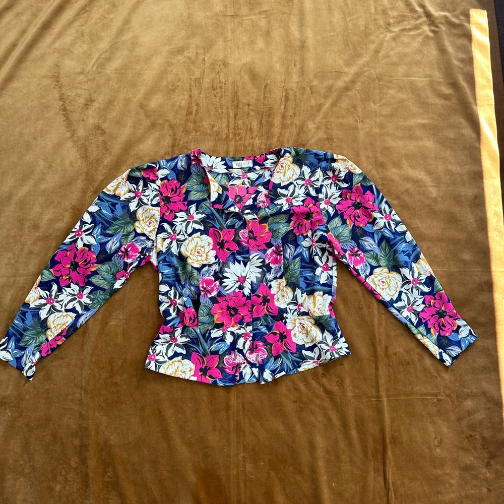 💐 VINTAGE CROPPED FLORAL BUTTON UP BLOUSE 💐